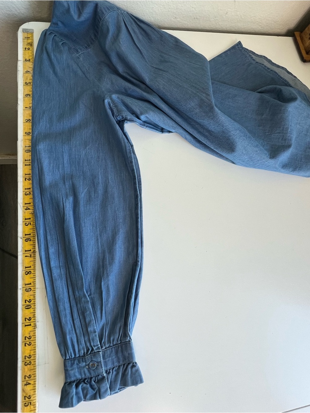 Talbots Pintuck Chambray Top -Treadwell Wash Size M Denim Blue - Picture 9 of 9